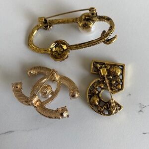 NWOT Brooches set of 3